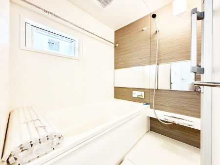 @`Bath Room`@͋C̗ŖɌătbVB@\tĂ̂ŗׂ̐@uŐ􂢏オ󕨂AJ̓VCCɂ邱Ƃ\łB