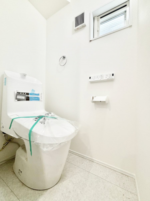 gC@`Toilet`@YEXbLEKȃEHVbgtgCł낰ԂłB1A2KɃgCXy[XǏ薾邭AKԂƂȂĂ܂gꏊ炱̔złI