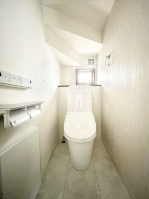 トイレ　トイレは1階と2階それぞれに配置されていてとても便利です。 