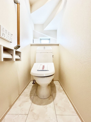 gC@P`Toilet`@̂鐅gC̓EHVbgtłgC͖g킴𓾂Ȃ́BۂłˁBgC2̂Œ̍Gɕ֗łI