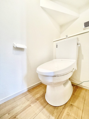 gC@P`Toilet`@̂鐅gC̓EHVbgtłgC͖g킴𓾂Ȃ́BۂłˁBgC2̂Œ̍Gɕ֗łI