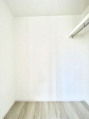 ̑@P`Walk-in Closet`@KvȂ̂R[fBl[gꗗĊmFłAgxx⏀ZԂōςރEH[NCN[[bgݒu܂BƂ̒Ƃ֗Ȏ[Xy[XB