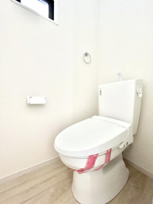 gC@P`Toilet`@YEXbLEKȃEHVbgtgCł낰ԂłBgC͖g킴𓾂Ȃ́BۂłˁBgC2̂Œ̍Gɕ֗łI