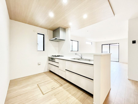 Lb`@Q`Kitchen`rOnJE^[Lb`B  ȂƑƃR~jP[VƂ邾łȂA傫ȊJ邱Ƃł܂B  ql̐邱Ƃł܂ˁI