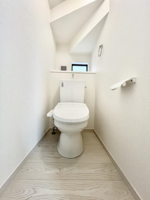 gC@`Toilet`@YEXbLEKȃEHVbgtgCł낰ԂłBgC͖g킴𓾂Ȃ́BۂłˁBgC2̂Œ̍Gɕ֗łI