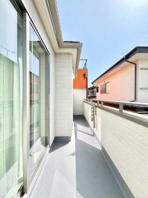 oRj[@Q`Balcony`  oRj[͉z݁Azc󕨂C悭Ƃł܂B  g₷JIȃoRj[łzՂ~蒍AoRj[tZ܂B  