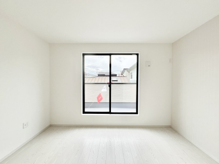 Q@`Bed Room`@ulvƂvwł肭낰QB̉Ǝ₨dɔꂽ̓tJtJ̃xbgŖĂBer{IĂKȍL