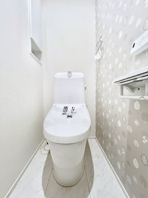gC@P`Toilet`@̂鐅gC̓EHVbgtłgC͖g킴𓾂Ȃ́BۂłˁBgC2̂Œ̍Gɕ֗łI
