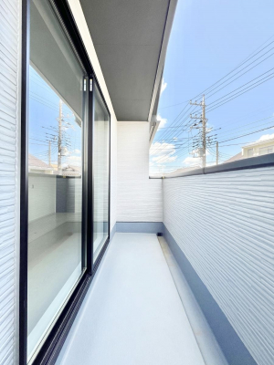 oRj[@`Balcony`  oRj[͉z݁Azc󕨂C悭Ƃł܂Bg₷JIȃoRj[łzՂ~蒍AoRj[tZ܂B  