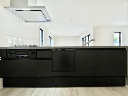 Lb`@`Kitchen`@LĎg₷Lb`ȂƑłɗAЕtԂȂłႢ܂[Ղ肠̂ŁAƐȈۂۂĂ܂B