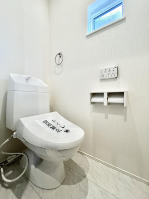 gC@`Toilet`@YEXbLEKȃEHVbgtgCł낰ԂłBgC͖g킴𓾂Ȃ́BۂłˁBgC2̂Œ̍Gɕ֗łI