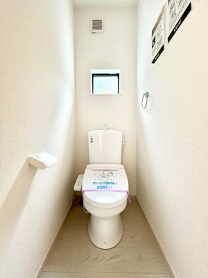 gC@P`Toilet`@̂鐅gC̓EHVbgtłgC͖g킴𓾂Ȃ́BۂłˁBgC2̂Œ̍Gɕ֗łI