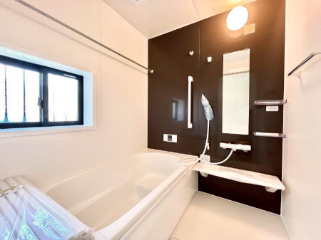 @`Bath Room`@͋C̗ŖɌătbVB@\tĂ̂ŗׂ̐@uŐ􂢏オ󕨂AJ̓VCCɂ邱Ƃ\łB