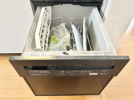 その他内観　後片付けが楽になる食洗機も標準装備で付いております。使ったお皿を入れてスイッチを押すだけ！時間の有効活用にも重宝します。