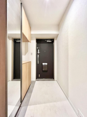 玄関　家族の帰宅やお客様をあたたかく迎える玄関  