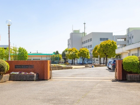 周辺環境　中学校 800m 船橋市立三山中学校