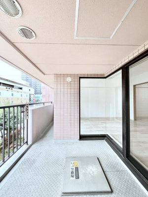 oRj[@`Balcony`  oRj[͉z݁Azc󕨂C悭Ƃł܂Bg₷JIȃoRj[łzՂ~蒍AoRj[tZ܂B  