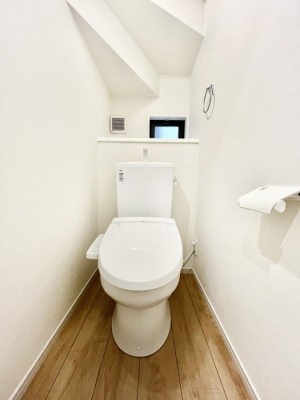 gC@1`Toilet`@̂鐅gC̓EHVbgtłgC͖g킴𓾂Ȃ́BۂłˁBgC2̂Œ̍Gɕ֗łI