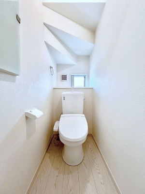 gC@`Toilet`@YEXbLEKȃEHVbgtgCł낰ԂłBgC͖g킴𓾂Ȃ́BۂłˁBgC2̂Œ̍Gɕ֗łI