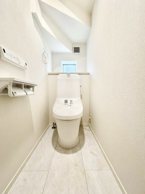 gC@`Toilet`@YEXbLEKȃEHVbgtgCł낰ԂłBgC͖g킴𓾂Ȃ́BۂłˁBgC2̂Œ̍Gɕ֗łI