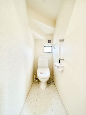 gC@1`Toilet`@YEXbLEKȃEHVbgtgCł낰ԂłB1A2KɃgCXy[XǏ薾邭AKԂƂȂĂ܂gꏊ炱̔złI