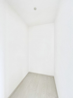 ̑@`Walk-in Closet`@KvȂ̂R[fBl[gꗗĊmFłAgxx⏀ZԂōςރEH[NCN[[bgݒu܂BƂ̒Ƃ֗Ȏ[Xy[XłB