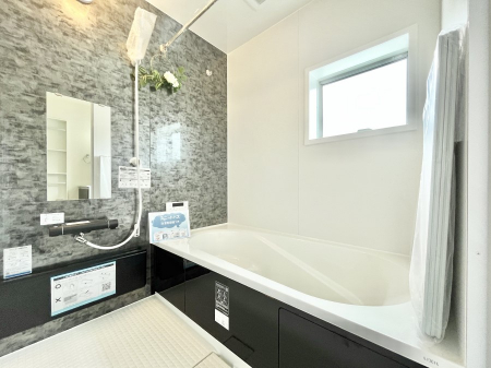 @R`Bath Room`  t̃oX[B  z˂ޖ邢́A̓CǂgłB  ܂A@Ă܂B  CǍDłB