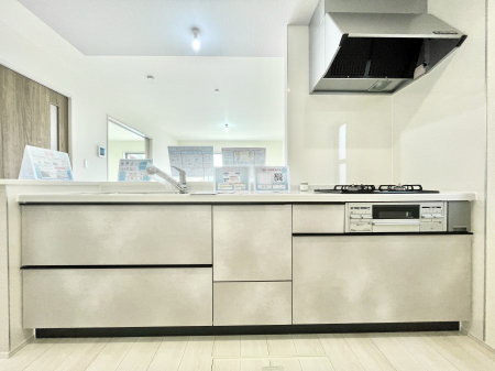 Lb`@R`Kitchen`@LĎg₷Lb`ȂƑłɗAЕtԂȂłႢ܂[Ղ肠̂ŁAƐȈۂۂĂ܂B