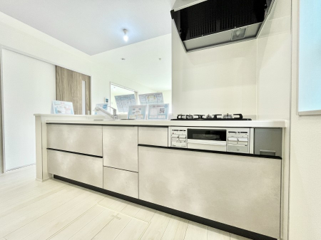 Lb`@R`Kitchen`@u͉낤vȃLb`Ȃv藿łႢ܂BLb`̓rO]ł܂BƑȂ邨Ƃɂ܂B