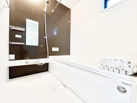 @`Bath Room`@͋C̗ŖɌătbVB@\tĂ̂ŗׂ̐@uŐ􂢏オ󕨂AJ̓VCCɂ邱Ƃ\łB
