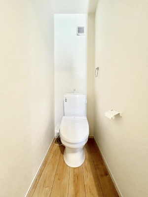 gC@`Toilet`@YEXbLEKȃEHVbgtgCł낰ԂłBgC͖g킴𓾂Ȃ́BۂłˁBgC2̂Œ̍Gɕ֗łI