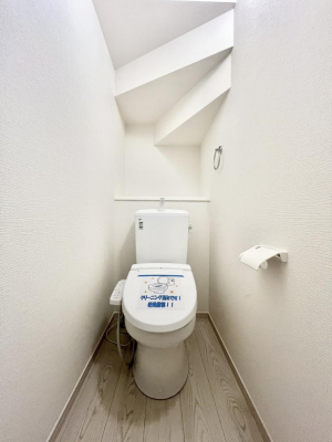 gC@`Toilet`@YEXbLEKȃEHVbgtgCł낰ԂłBgC͖g킴𓾂Ȃ́BۂłˁBgC2̂Œ̍Gɕ֗łI