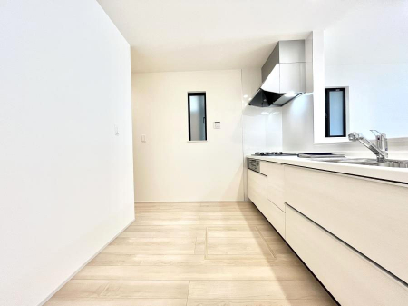 Lb`@B`Kitchen`@R鑋̂Lb`gꏊ炱Agl܂BƂLb`R[i[͎LȎdオƂȂĂ܂B