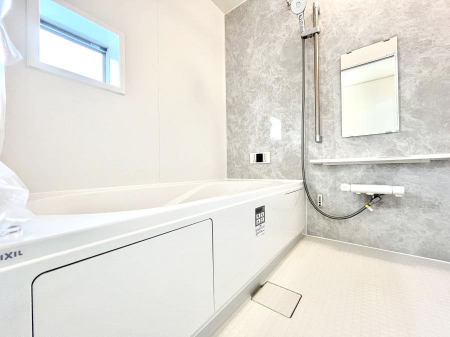 @P`Bath Room`  t̃oX[Bz˂ޖ邢́A̓CǂgłB܂A@Ă܂BCǍDłB