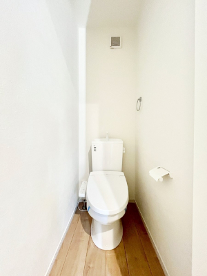gC@P`Toilet`@̂鐅gC̓EHVbgtłgC͖g킴𓾂Ȃ́BۂłˁBgC2̂Œ̍Gɕ֗łI