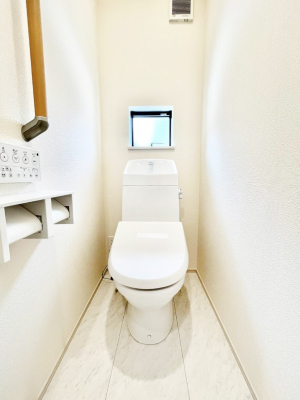 gC@`Toilet`@YEXbLEKȃEHVbgtgCł낰ԂłBgC͖g킴𓾂Ȃ́BۂłˁBgC2̂Œ̍Gɕ֗łI