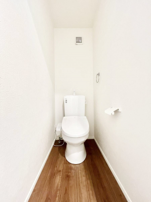 gC@P`Toilet`@̂鐅gC̓EHVbgtłgC͖g킴𓾂Ȃ́BۂłˁBgC2̂Œ̍Gɕ֗łI