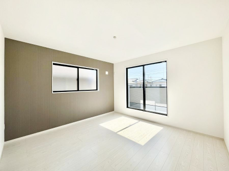 Q@`Bed Room`@2ʍ̌mۂ邢́AʂǂAϋSn̗ǂԂƂȂĂ܂Bu₩ȕċN钩́AK̎n܂ɁIʕƂĂǂZ܂