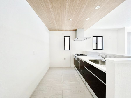Lb`@`Kitchen`@R鑋̂Lb`gꏊ炱Agl܂BƂLb`R[i[͎LȎdオƂȂĂ܂B