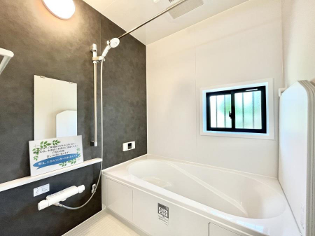 @P`Bath Room`@t̃oX[Bz˂ޖ邢́A̓CǂgłB܂A@Ă܂BCǍDłB