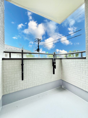 oRj[@`Balcony`  oRj[͉z݁Azc󕨂C悭Ƃł܂B  g₷JIȃoRj[łzՂ~蒍AoRj[tZ܂B  
