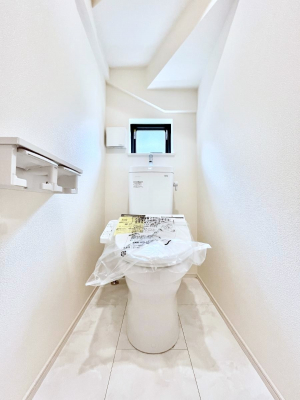gC@`Toilet`@YEXbLEKȃEHVbgtgCł낰ԂłB1A2KɃgCXy[XǏ薾邭AKԂƂȂĂ܂gꏊ炱̔złI