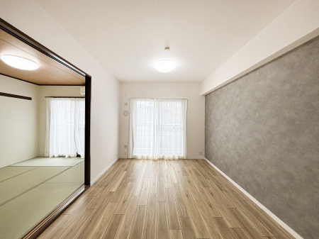 ̑ρ@`Living`@Lȗz̏ꏊƂ炵B邱̋Ԃ݂͂Ȃ̏Ί炪WꏊAYA邱Ƃ̂Ȃ킢ȂbyގԁA̎vԂꏊB