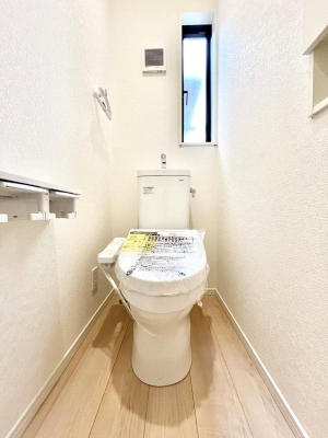 gC@P`Toilet`@̂鐅gC̓EHVbgtłgC͖g킴𓾂Ȃ́BۂłˁBgC2̂Œ̍Gɕ֗łI