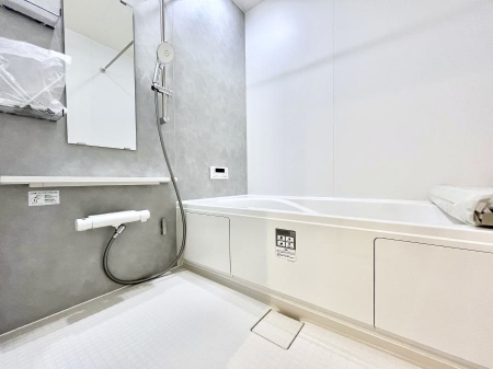 @`Bath Room`@͋C̗ŖɌătbVB@\tĂ̂ŗׂ̐@uŐ􂢏オ󕨂AJ̓VCCɂ邱Ƃ\łB