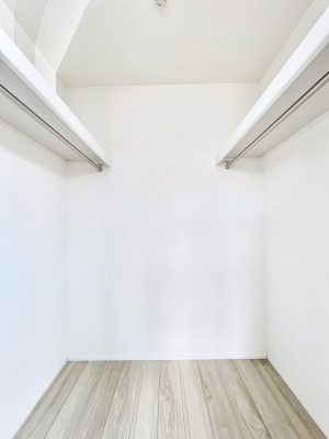 ̑@`Walk-in Closet`@KvȂ̂R[fBl[gꗗĊmFłAgxx⏀ZԂōςރEH[NCN[[bgݒu܂BƂ̒Ƃ֗Ȏ[Xy[XłB