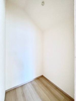 ̑@A`Walk-in Closet`@̗mĂVɂȂɂEH[NCN[[bgBmȊOɂAigȂƓdX[cP[XAXgbNiȂǉłЕtԂłB