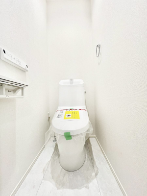 gC@`Toilet`@YEXbLEKȃEHVbgtgCł낰ԂłBgC͖g킴𓾂Ȃ́BۂłˁBgC2̂Œ̍Gɕ֗łI