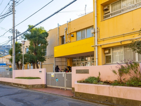 周辺環境　幼稚園・保育園 1460m 芝山第一保育園