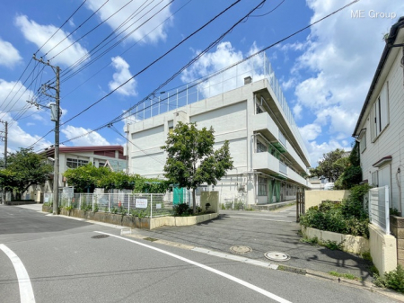 周辺環境　小学校 600m 市川市立稲荷木小学校